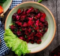 Салат из квашеной капусты, моркови и свеклы