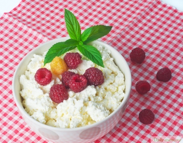 Творог с ягодами
