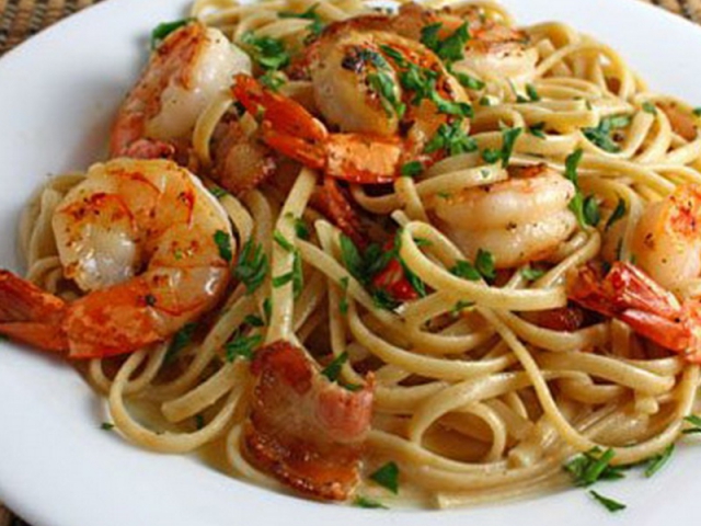 Паста из морепродуктов Паста из морепродуктов с креветками